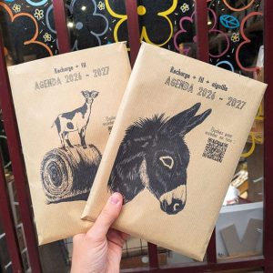 Agenda rechargeable artisanal « Recharge agenda des instits : Septembre 2026 – Septembre 2027 Format A5 » (visuel 1) – Cos...