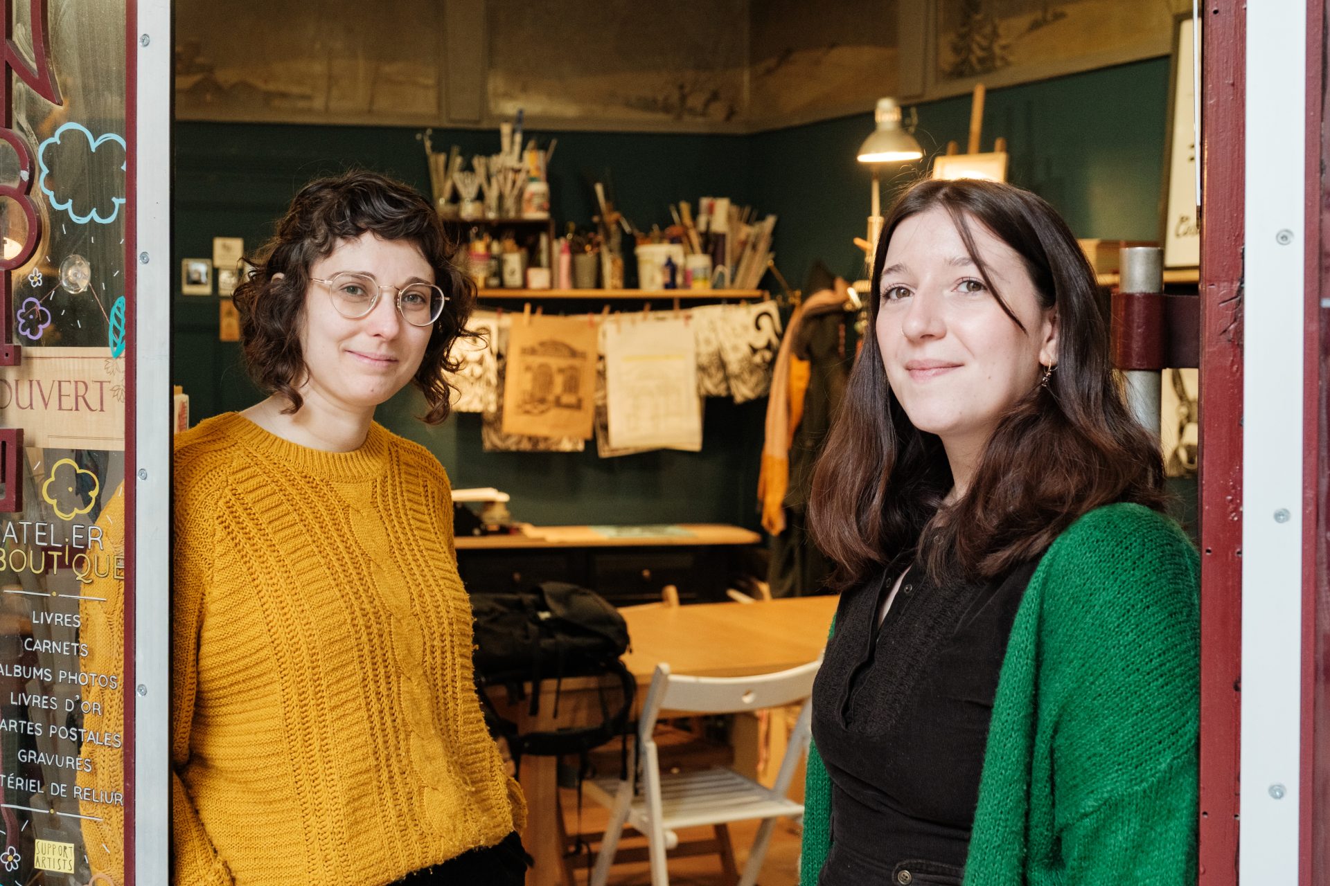Portrait Capucine et Alicia Cosette Cartonera
