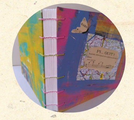 Reliure Papillon - tranche cousue multicolore